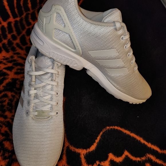 Adidas Men's white shoes sz 12 - Picture 3 of 7